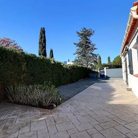 Дом отдыха Maison Avec Piscine Et Рокбрюн-сюр-Аржан