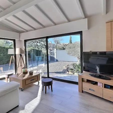 Дом отдыха Maison Avec Piscine Et *