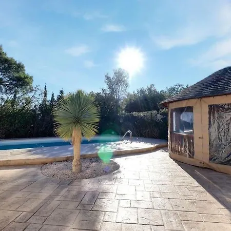 Дом отдыха Maison Avec Piscine Et